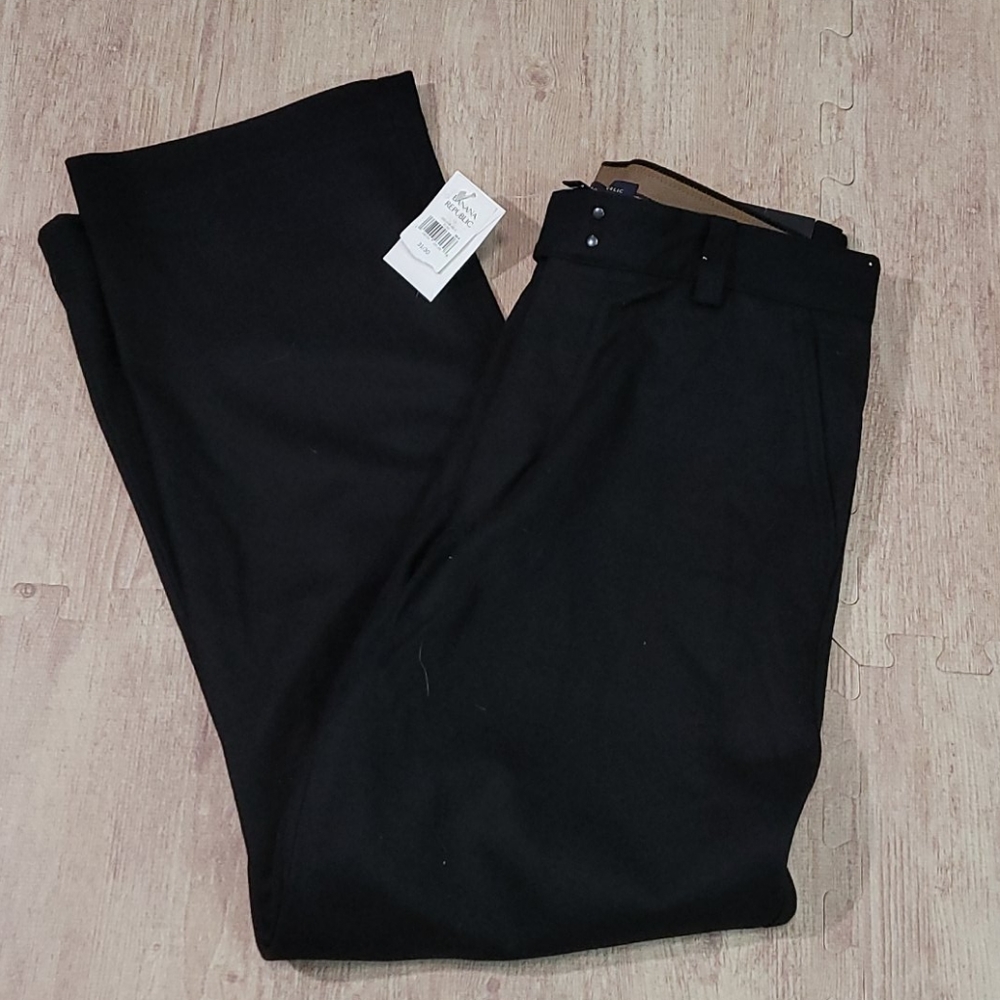 NWT BR Dawson Flat Front Relaxed Fit Pants